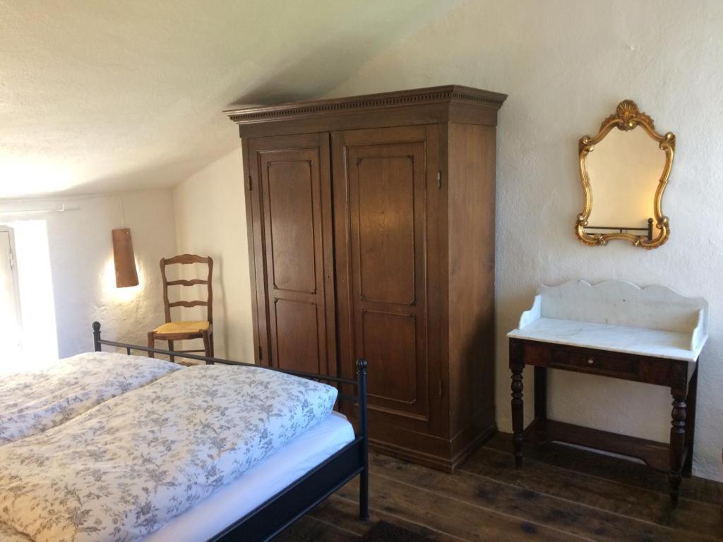 Casa Franceschi Bed & Breakfast Pioggiola Ngoại thất bức ảnh